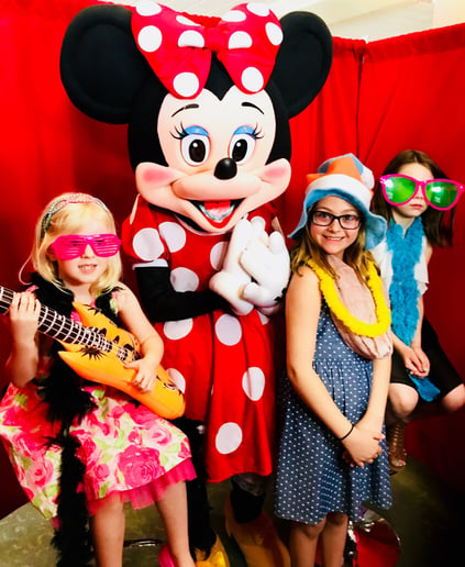Gallery photo 47 of Confetti Pop Entertainment