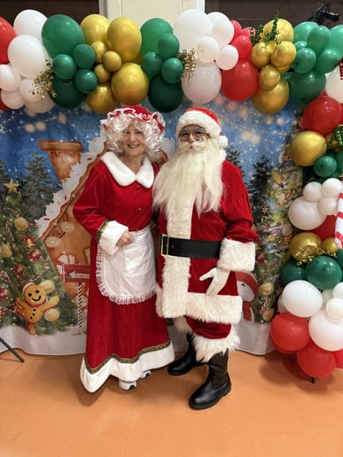 Gallery photo 2 of Long Island Carolers
