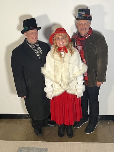 Gallery photo 4 of Long Island Carolers