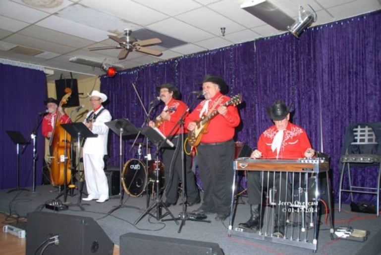 Gallery photo 1 of Lonnie Jones & Tennessee Shine
