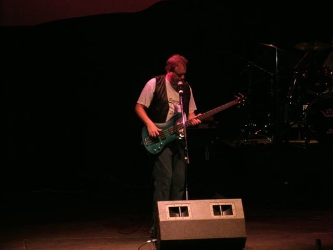 Gallery photo 5 of Lonnie