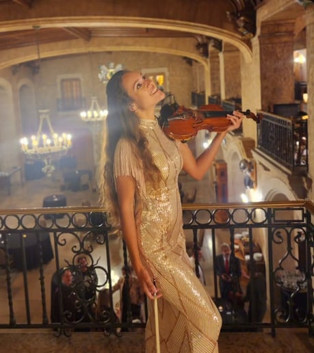 Gallery photo 2 of Olena - Loop Violinist, Classical Violinist