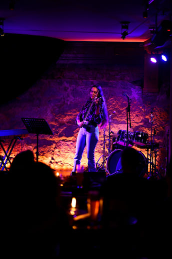 Gallery photo 9 of Elegant classical, electronic violinist