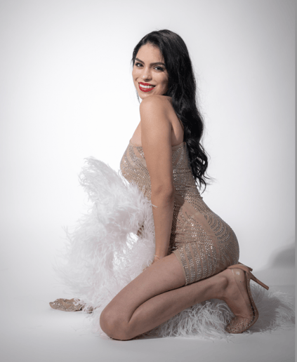 Gallery photo 1 of Lopez La Lopez Fan Dancing Burlesque