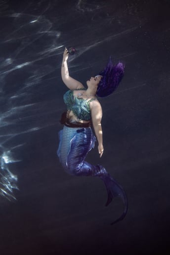 Gallery photo 1 of Loreley: Pearl Beach Mermaid