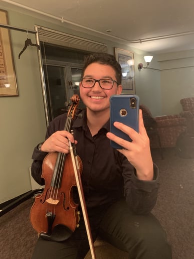 Gallery photo 4 of Loren Plays Violin