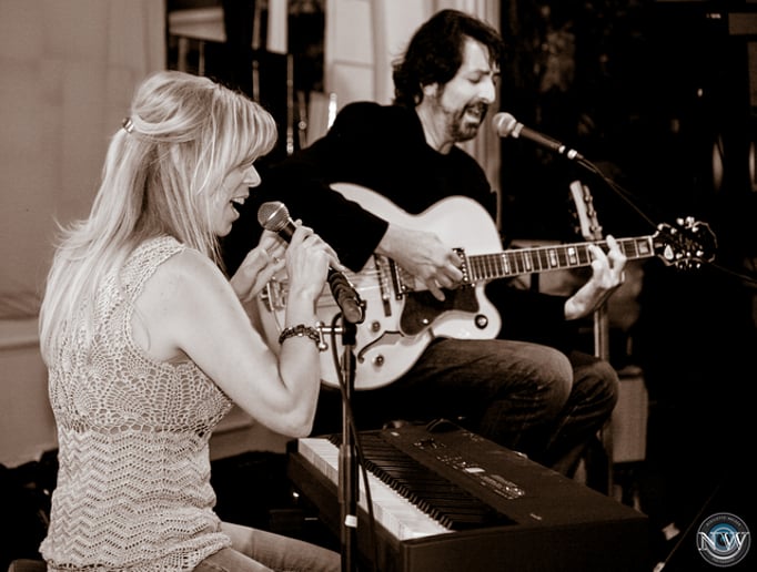 Gallery photo 2 of Lori Diamond & Fred Abatelli 