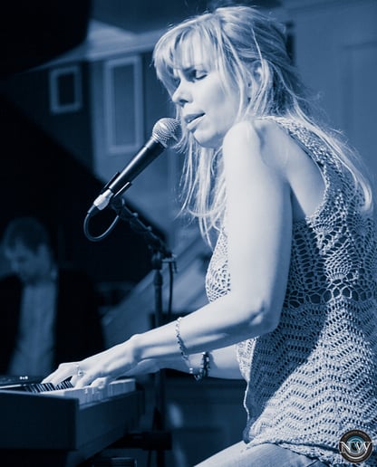 Gallery photo 6 of Lori Diamond & Fred Abatelli 