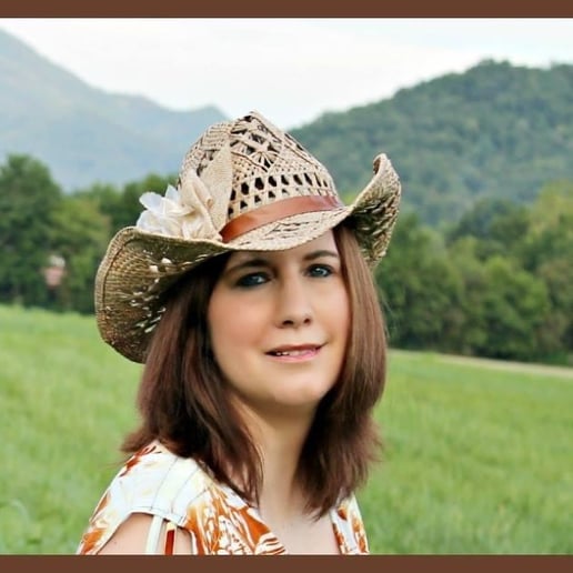 Gallery photo 1 of Lori Allmon