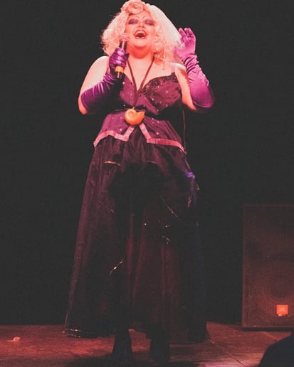 Gallery photo 3 of Lottie Flick: Comedian and Burlesque