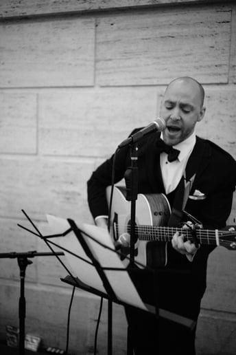 Gallery photo 8 of Lou Mutter