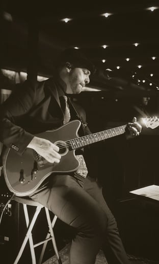 Gallery photo 1 of Lou Mutter