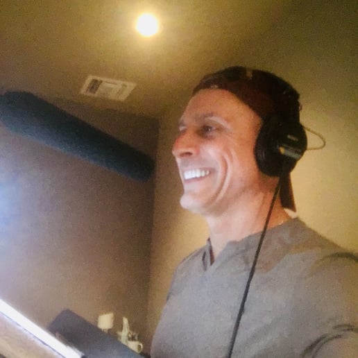 Gallery photo 6 of Lou Santini: Comedian/Emcee/TV Host/Voice-overs/Broadcaster