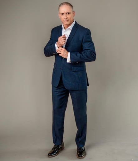 Gallery photo 5 of Lou Santini: Comedian/Emcee/TV Host/Voice-overs/Broadcaster