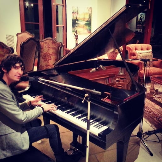 Gallery photo 1 of Louis Middleton