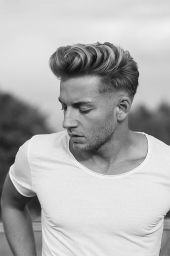 Gallery photo 1 of Louis Thomass