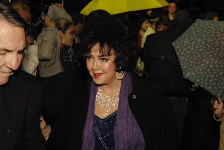 Gallery photo 7 of Louise Gallagher as Elizabeth Taylor