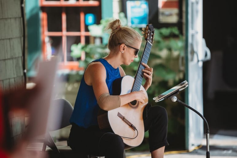 Gallery photo 9 of Louise Southwood...Classical Guitarist