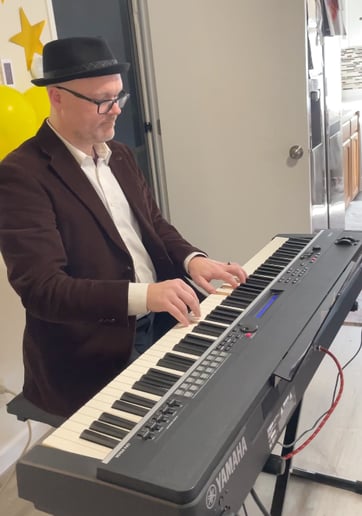 Gallery photo 4 of Lounge Piano: Hits of the 1920s--2020s