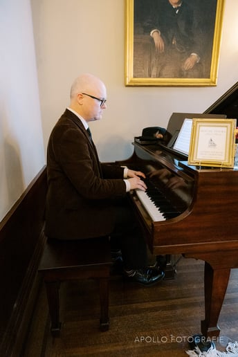 Gallery photo 12 of Lounge Piano: Hits of the 1920s--2020s
