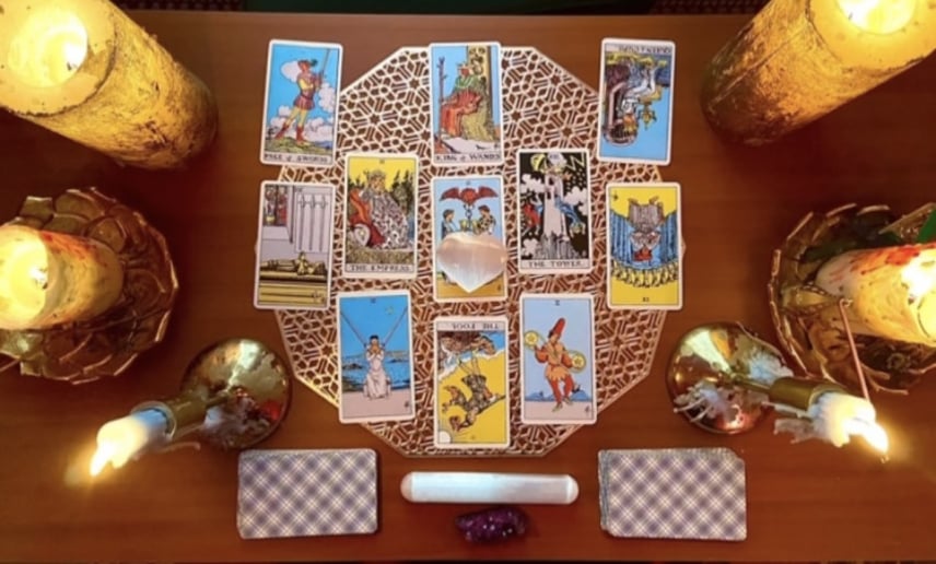 Gallery photo 2 of Love and Tarot