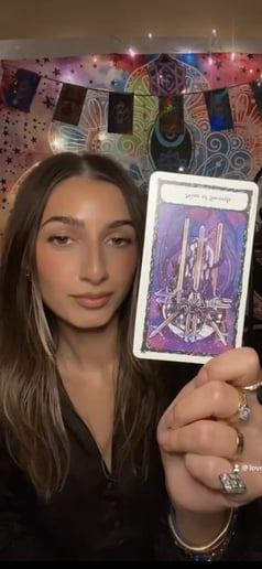 Gallery photo 10 of Love and Tarot