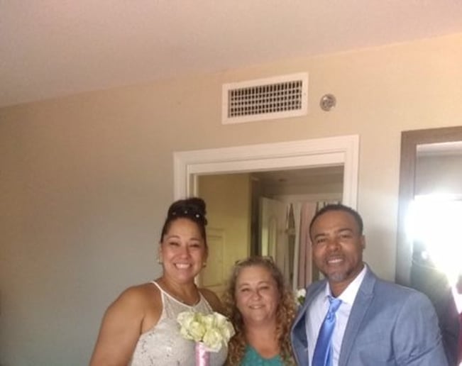 Gallery photo 3 of Love Lee Weddings