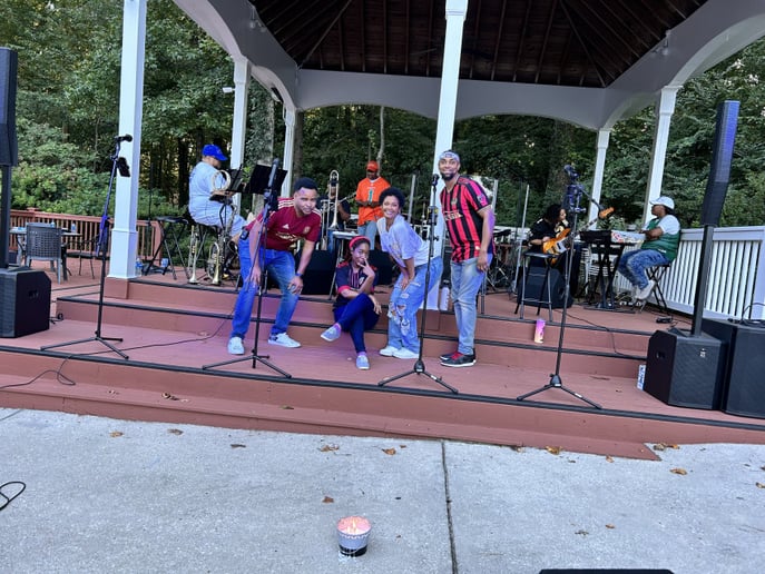 Gallery photo 4 of Love Station Band