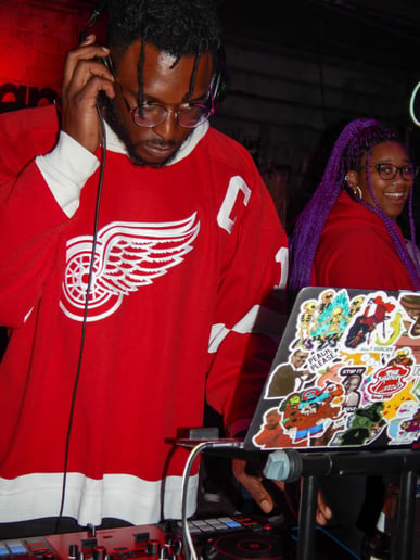 Gallery photo 1 of Love Heem