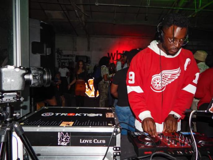 Gallery photo 3 of Love Heem