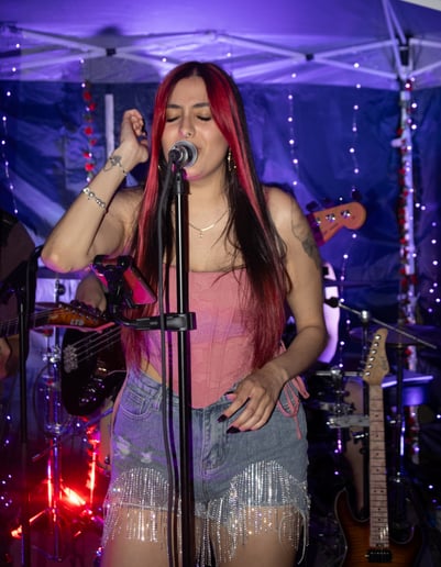 Gallery photo 2 of Loza Rose