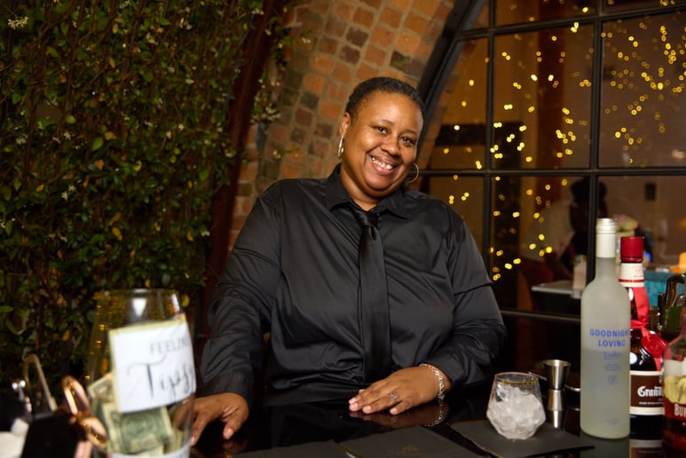 Gallery photo 2 of LU1 Mobile Bartender