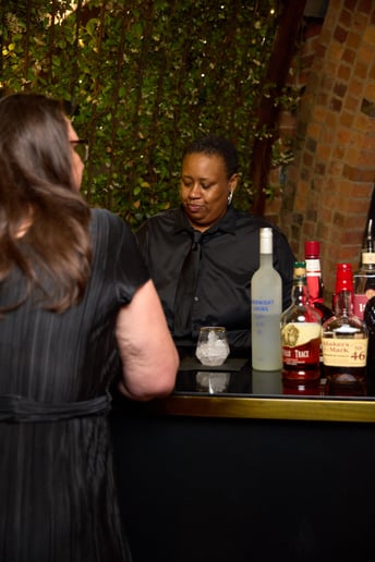 Gallery photo 3 of LU1 Mobile Bartender