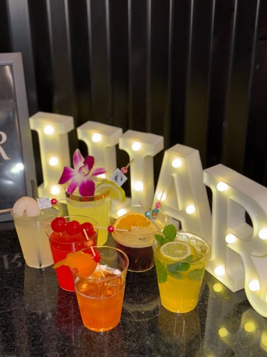 Gallery photo 4 of LUAR Mobile Bar