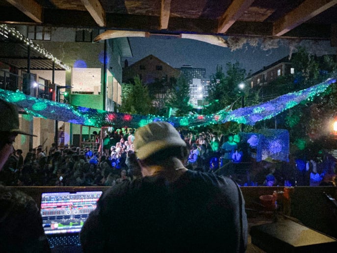 Gallery photo 1 of Lucixn Dj