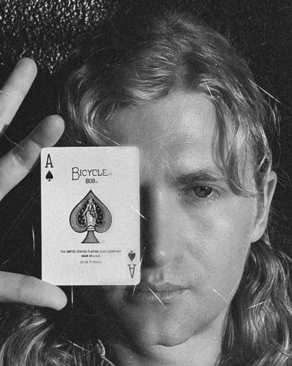Gallery photo 1 of Maxwell Magic and Tarot