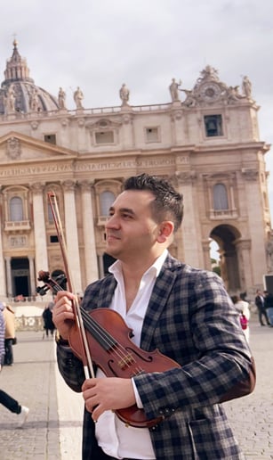 Gallery photo 9 of Luigi Nicolae