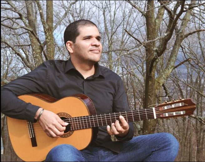 Gallery photo 4 of Luis Maldonado Guitarist