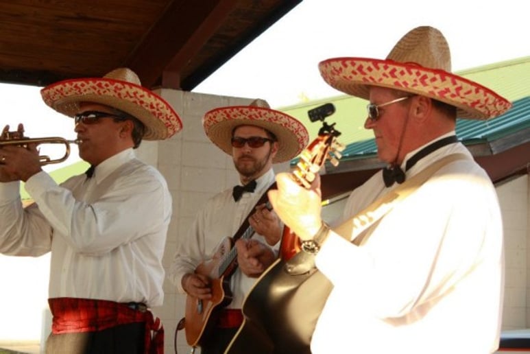Gallery photo 3 of Los Amigos Music