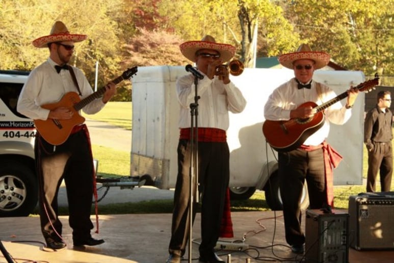 Gallery photo 6 of Los Amigos Music