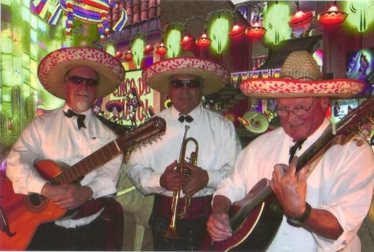 Gallery photo 7 of Los Amigos Music