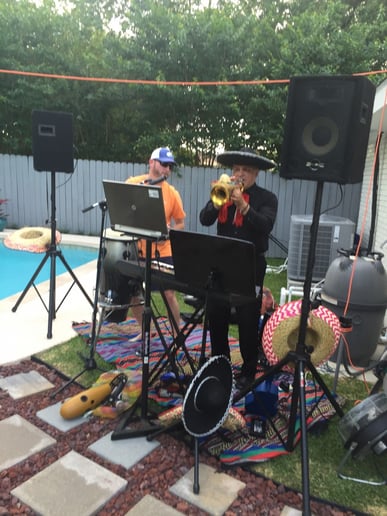 Gallery photo 9 of Los Amigos Music