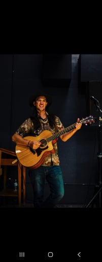 Gallery photo 2 of Lukas Delgra