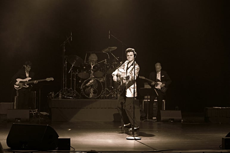 Gallery photo 1 of Luke Barnhart- A Vintage Sound and Style