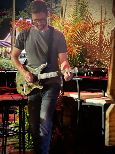 Gallery photo 6 of Luke Queen Band