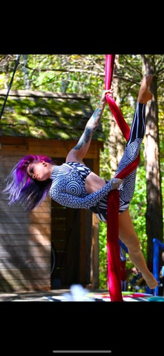 Gallery photo 8 of Luna Amaris