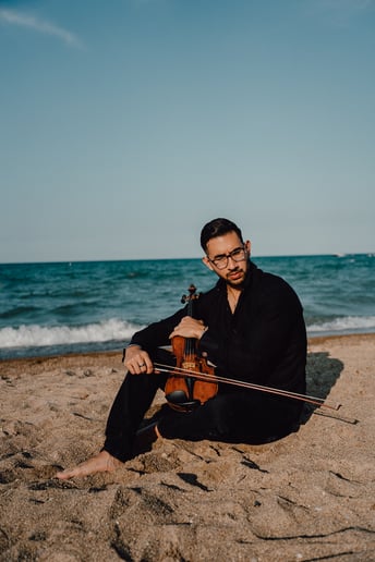 Gallery photo 3 of Violino Cantata by Carlos Chacon
