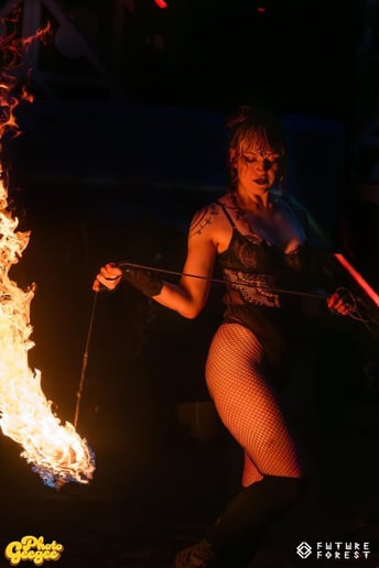 Gallery photo 8 of Luna Faun Fire