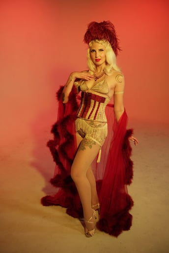 Gallery photo 3 of Luna LoveLee
