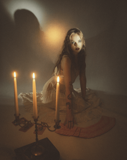 Gallery photo 6 of Luna Seranova - Psychic Tarot Reader